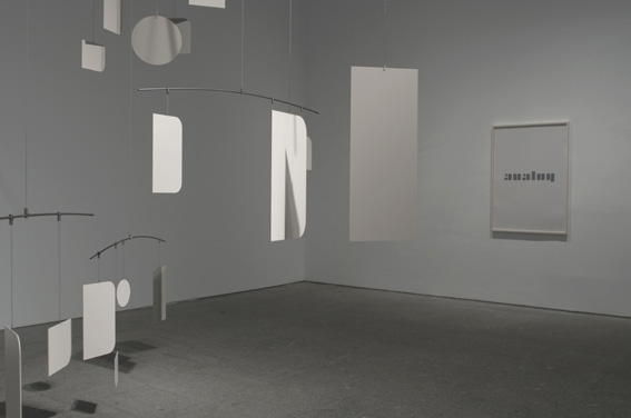 Dorit Margreiter, „zentrum (barbara), 2011, Installationsansicht / installation view
