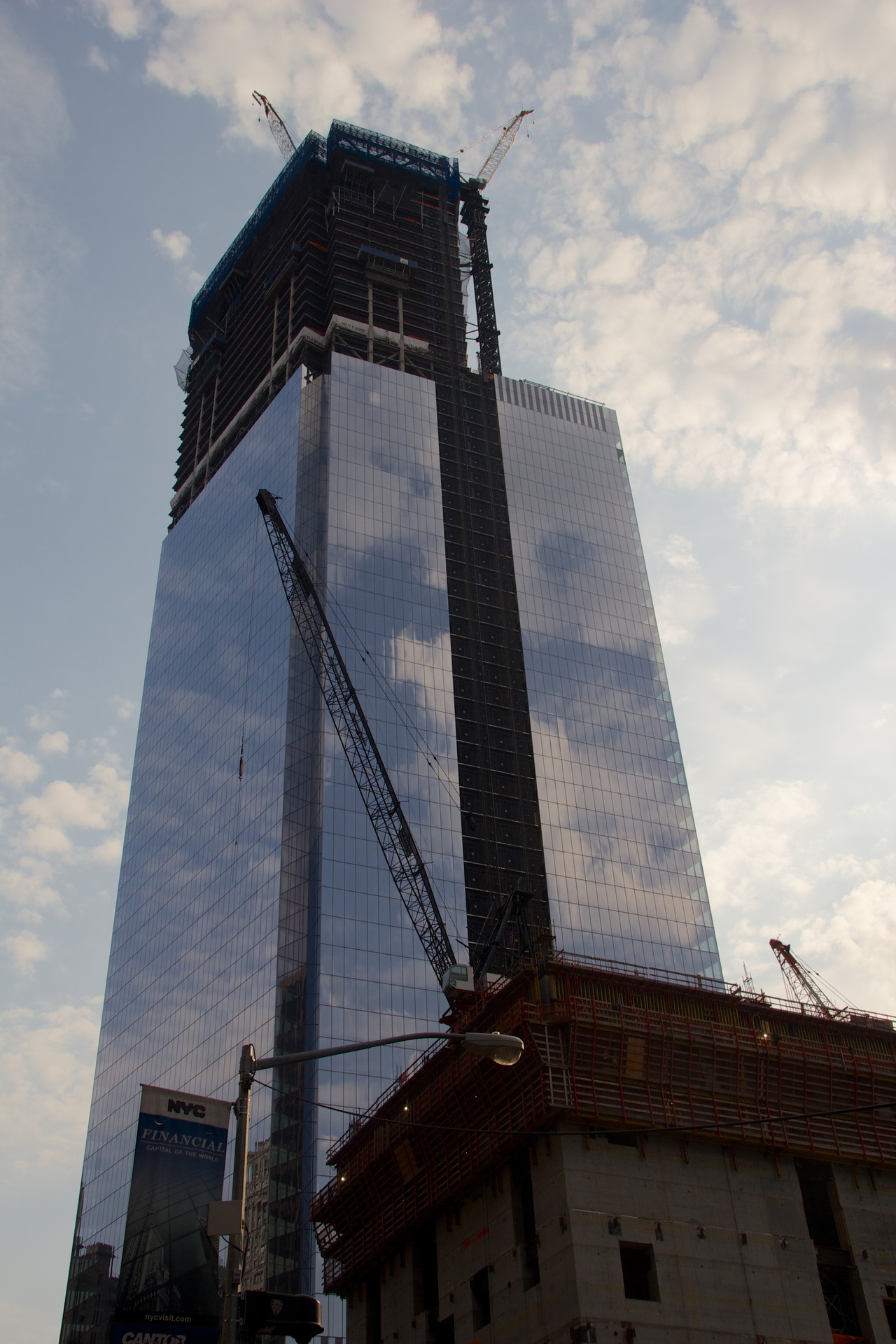 Bau des / Construction of „Four World Trade Center“, New York, 2012