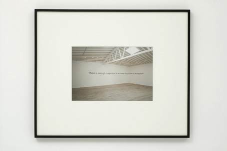 Jan Timme, "Installation shot. There is enough magnesium in the human body to take a photograph", 2005, Installationsansicht "Luft - Air", Marc Foxx Gallery, Los Angeles, 2005