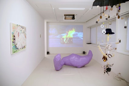 „Beneath the Underdog“, Gagosian Gallery, New York, 2007, installation view