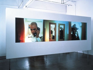 Isaac Julien, "The Long Road to Mazatlán", 1999, Installationsansicht im CCS Museum, Bard College, New York 2000