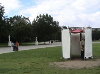 Renée Green, "Standardized Octogonal Units for Imagined and Existing Systems", Documenta 11, Kassel, 2002