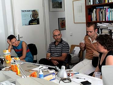 Von links nach rechts: Rahel Jaeggi, Andreas Fanizadeh, Tobias Rapp, Judith Hopf