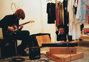 Thurston Moore & Jutta Koether in der "Run Restaurant" Show von Susan Ciancolo, 17. März, Alleged Gallery, New York