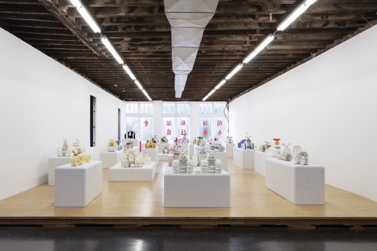 “Marc Kokopeli: die Pampertaarten,” Reena Spaulings Fine Art, New York, installation view