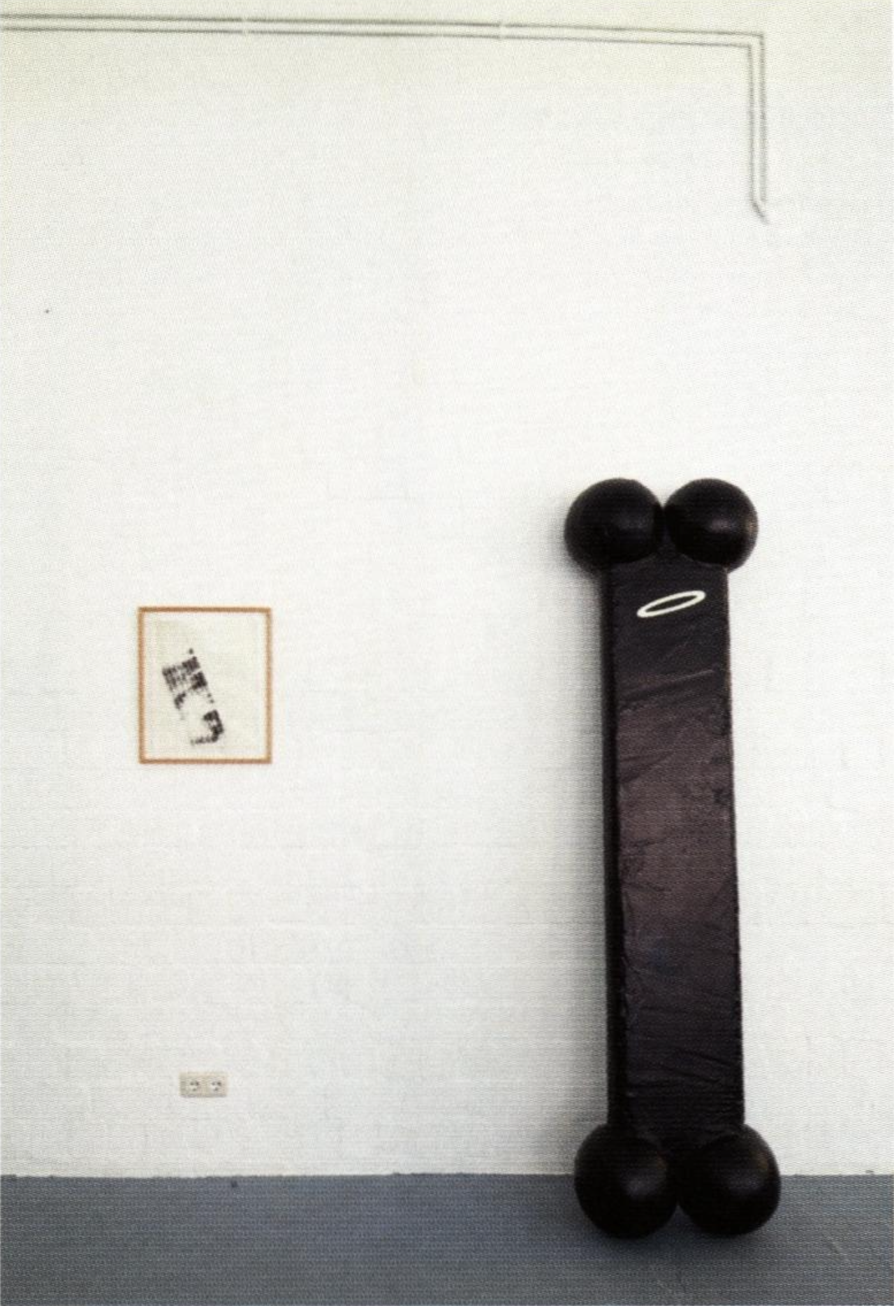 „Dealing with — Some Books, Visuals, and Works Related to American Fine Arts, Co.”, Halle für Kunst Lüneburg, 2011