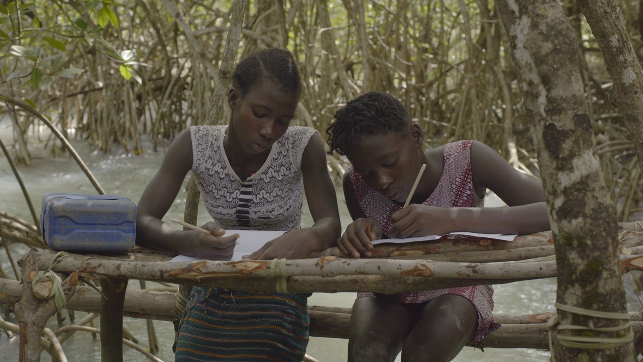 Filipa César, Sónia Vaz Borges, „Skola di Tarafe“, 2020, Filmstill