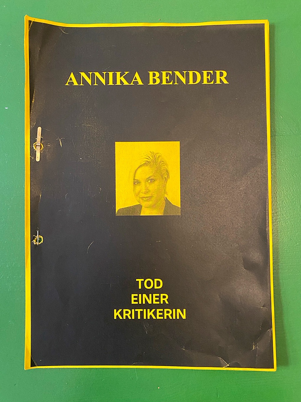 “Tod einer Kritikerin” (Death of a Critic), bootleg from Cittipunkt Library, Berlin
