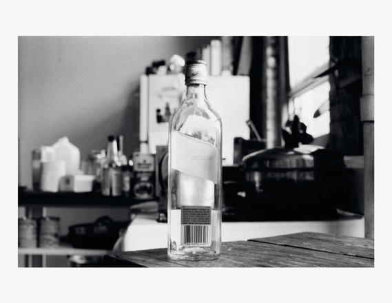 Moyra Davey, „Bottle #55“, 1996–2000 / 2021
