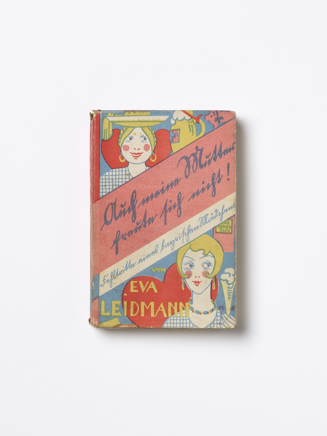 Annette Kelm, „Eva Leidmann, Auch meine Mutter freute sich nicht! Die Fehltritte eines bayrischen Mädchens, 1932, Zinnen Verlag, Basel/Leipzig/Wien, Einbandentwurf Martha von Wagner-Schidrowitz“, aus der Serie „Die Bücher“, 2019/2020