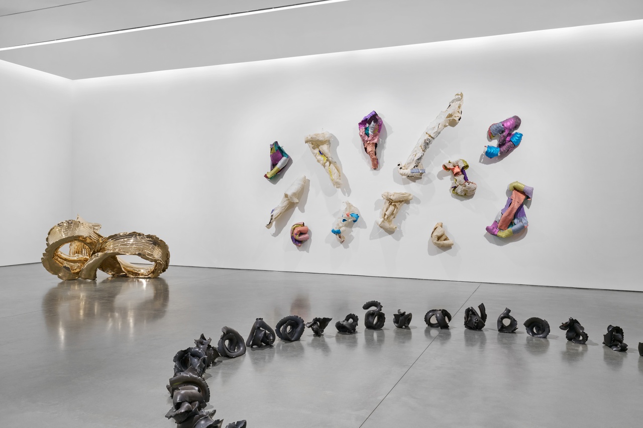“Lynda Benglis: KNOTTING, TYING, FOLDING,” Pace Gallery, New York, 2026