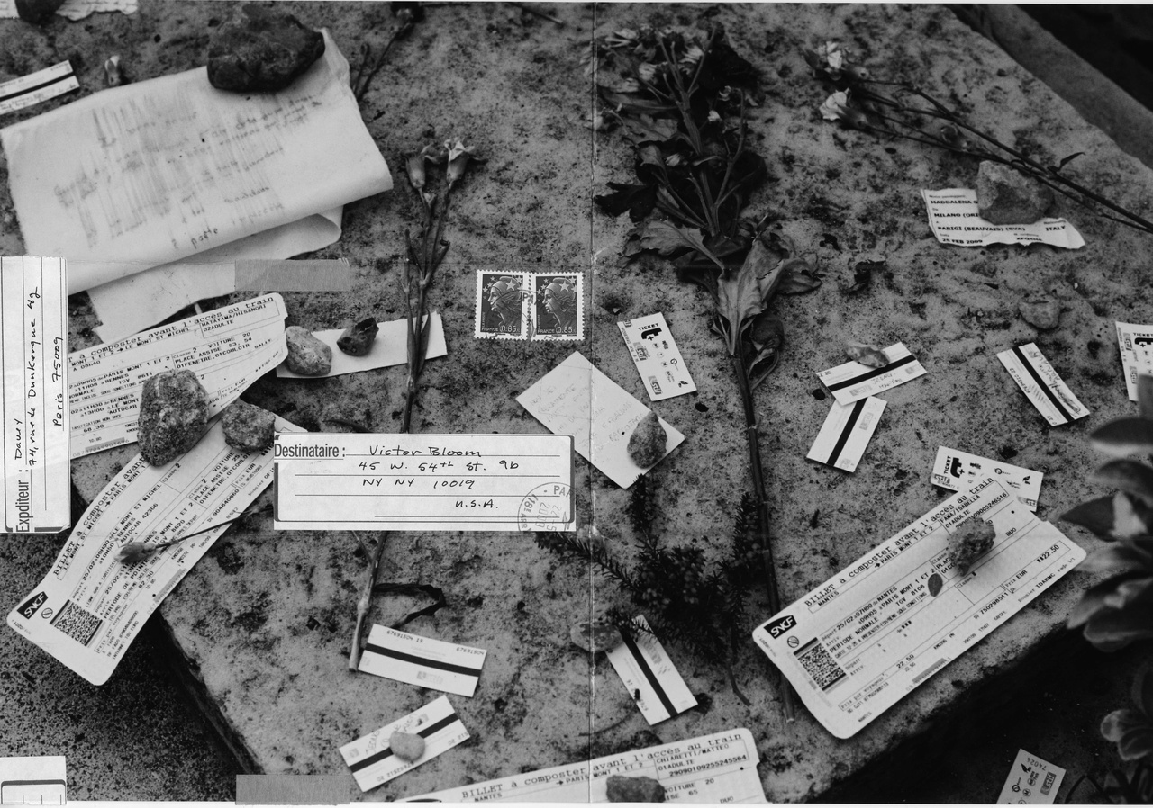 Moyra Davey, Charles Baudelaire`s grave at Montparnasse cemetery, Paris, 2009