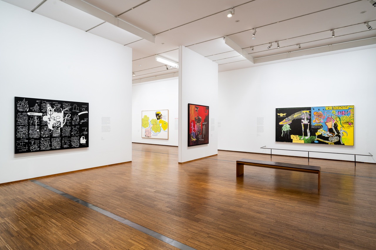 „Jean-Michel Basquiat: Of Symbols and Signs“, Albertina, Wien, 2022/23, Ausstellungsansicht
