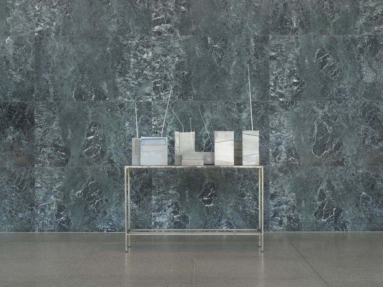 Isa Genzken, „WELTEMPFÄNGER“, 1988-89