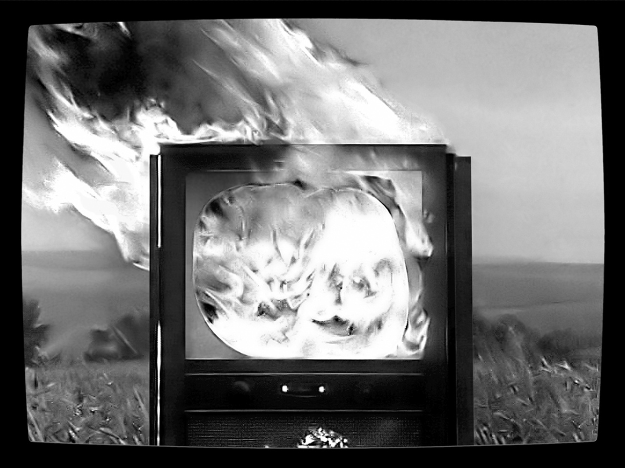 David Hall, „Burning TV“ from „TV Interruptions (7 TV Pieces),“ 1971