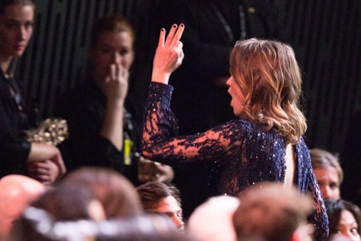Adèle Haenel verlässt bei der Verleihung des Césars an Roman Polanski aus Protest den Saal.