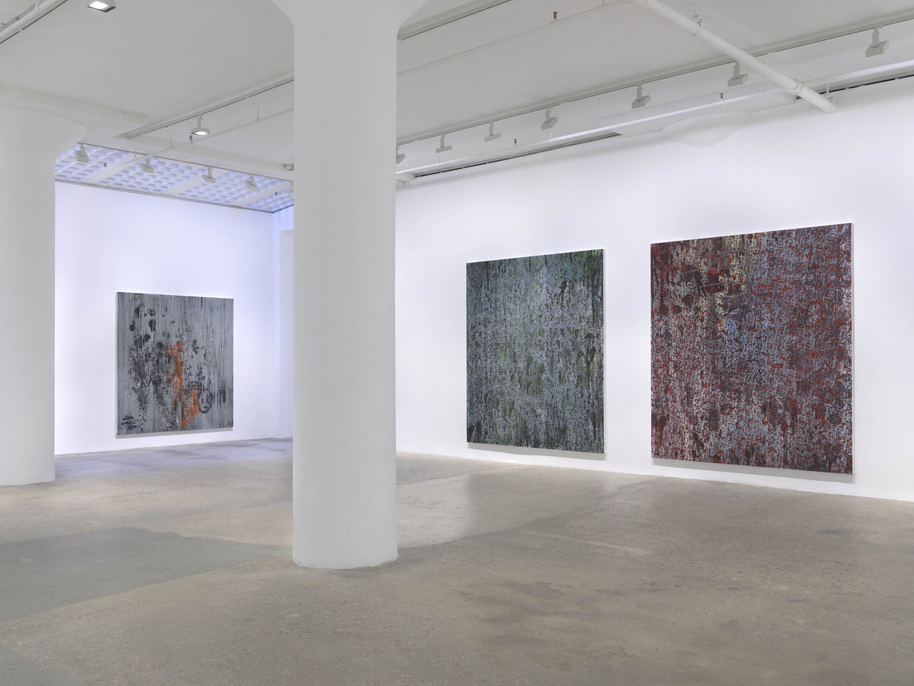 “Jacqueline Humphries,” Greene Naftali, New York, 2022-23, installation view