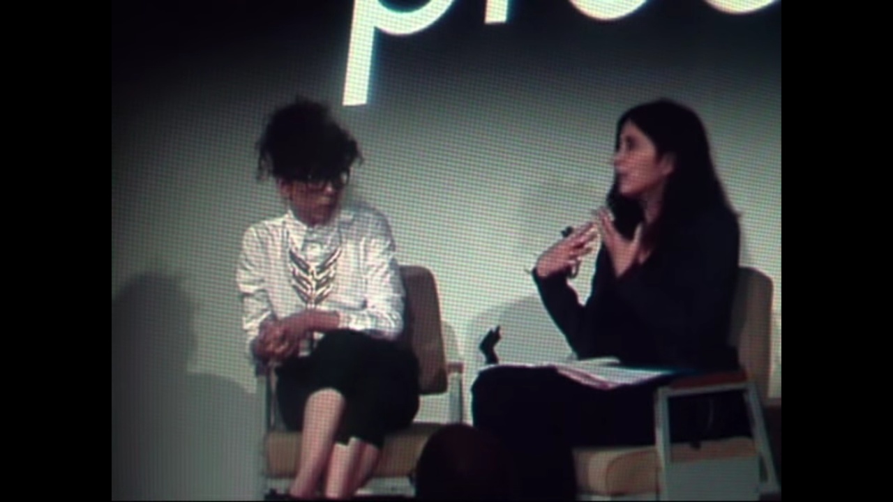 Chris Kraus und  Ariana Reines, Interview bei Miss St.'s Hieroglyphic Suffering, Guggenheim Museum, New York, 2009, Filmstill